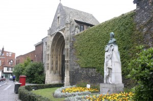 norwich-cavell-monument-monuments-2009-large